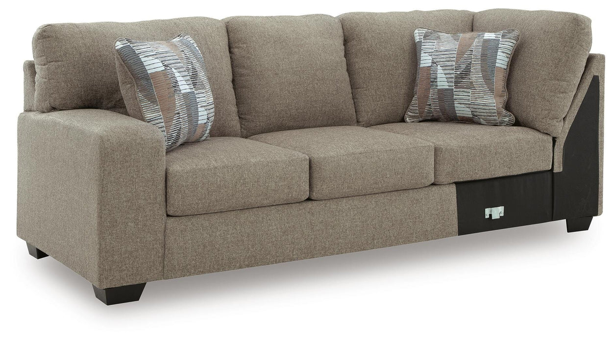 Newellen Sectional with Chaise - Furniture 2 Go- FL