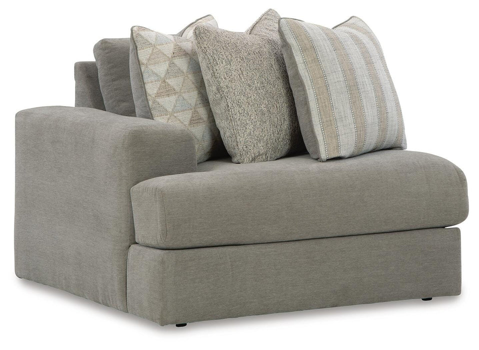 Avaliyah Sectional with Chaise - Furniture 2 Go- FL