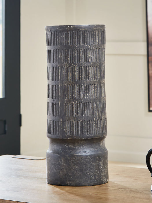 Beninworth Vase - Furniture 2 Go- FL