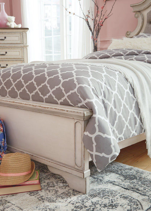 Realyn Upholstered Bed - Furniture 2 Go- FL