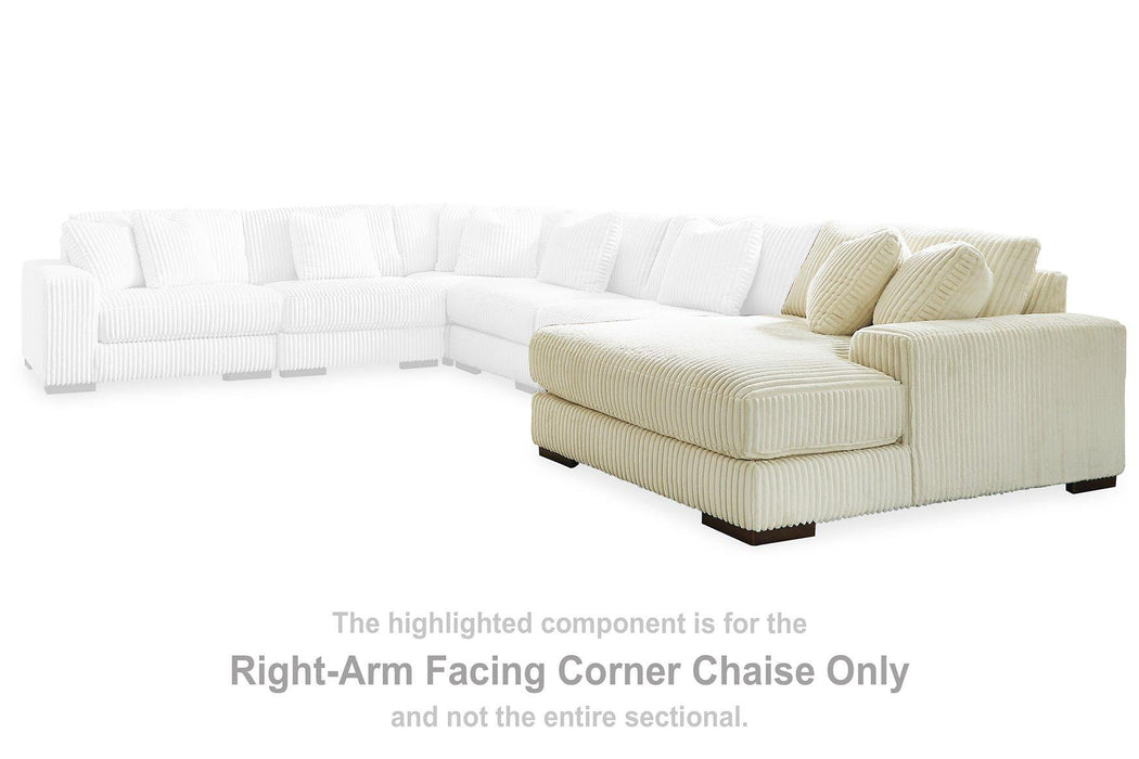 Lindyn Sectional with Chaise - Furniture 2 Go- FL