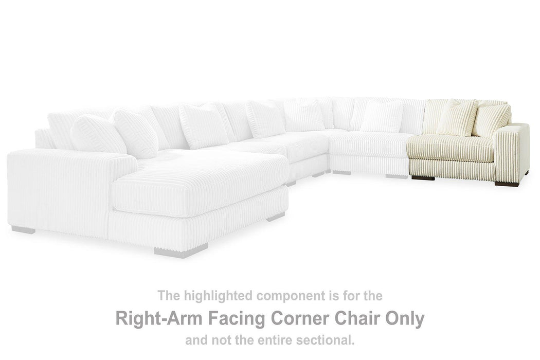 Lindyn Sectional with Chaise - Furniture 2 Go- FL