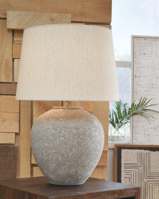 Dreward Lamp Set - Furniture 2 Go- FL