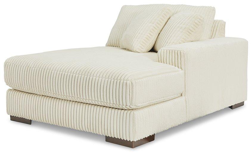 Lindyn Sectional with Chaise - Furniture 2 Go- FL