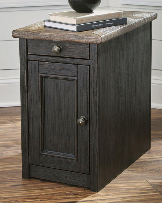 Tyler Creek End Table Set - Furniture 2 Go- FL