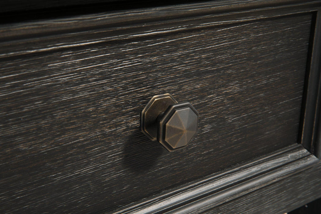 Tyler Creek Occasional Table Set - Furniture 2 Go- FL