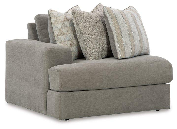 Avaliyah Sectional Sofa - Furniture 2 Go- FL