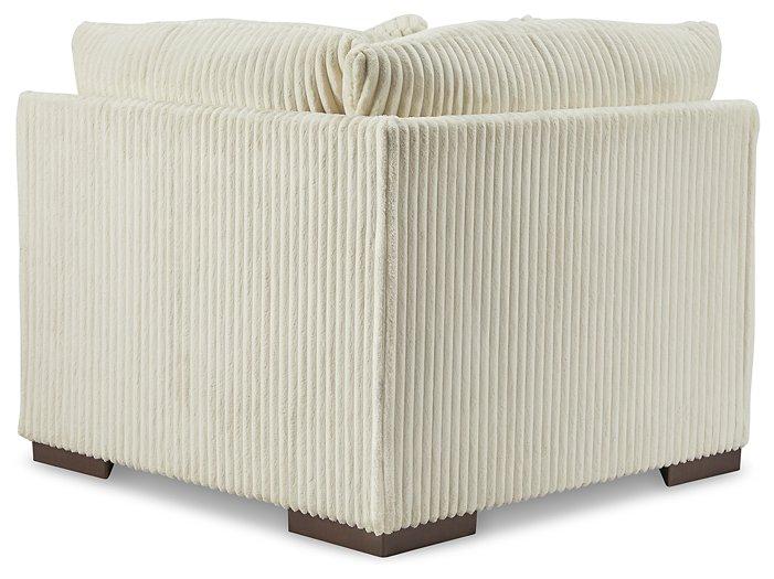 Lindyn Sectional with Chaise - Furniture 2 Go- FL