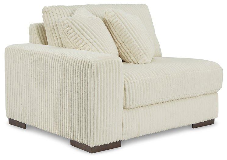 Lindyn Sectional Sofa - Furniture 2 Go- FL