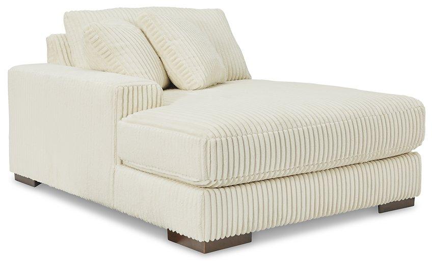 Lindyn Sectional with Chaise - Furniture 2 Go- FL
