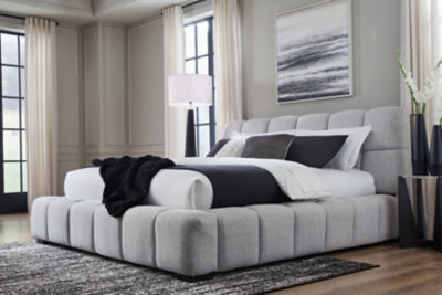 Grendusk Upholstered Bed - Furniture 2 Go- FL