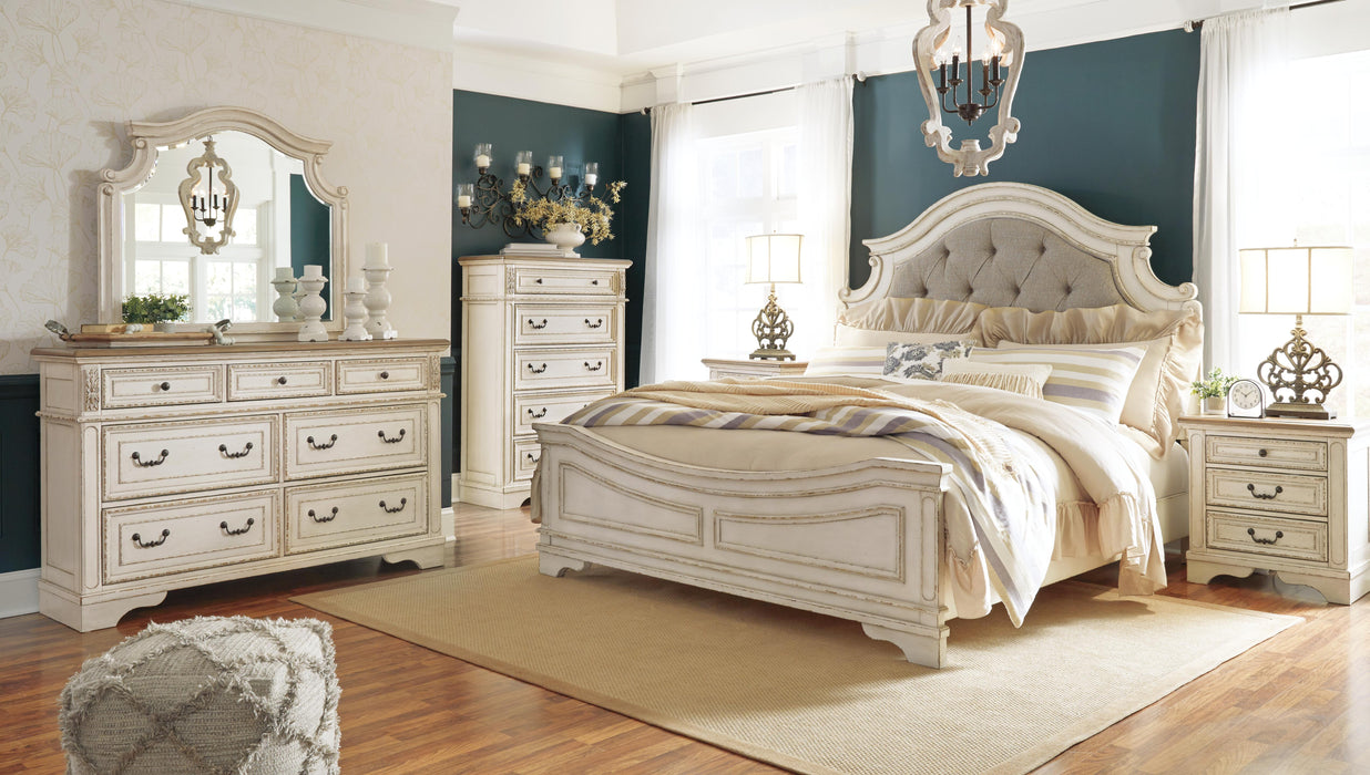 Realyn Upholstered Bed - Furniture 2 Go- FL