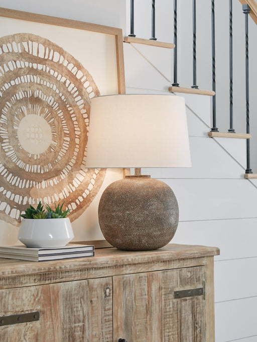 Neavesboro Lamp Set - Furniture 2 Go- FL