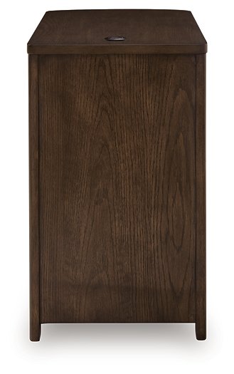 Camdill Chairside End Table - Furniture 2 Go- FL